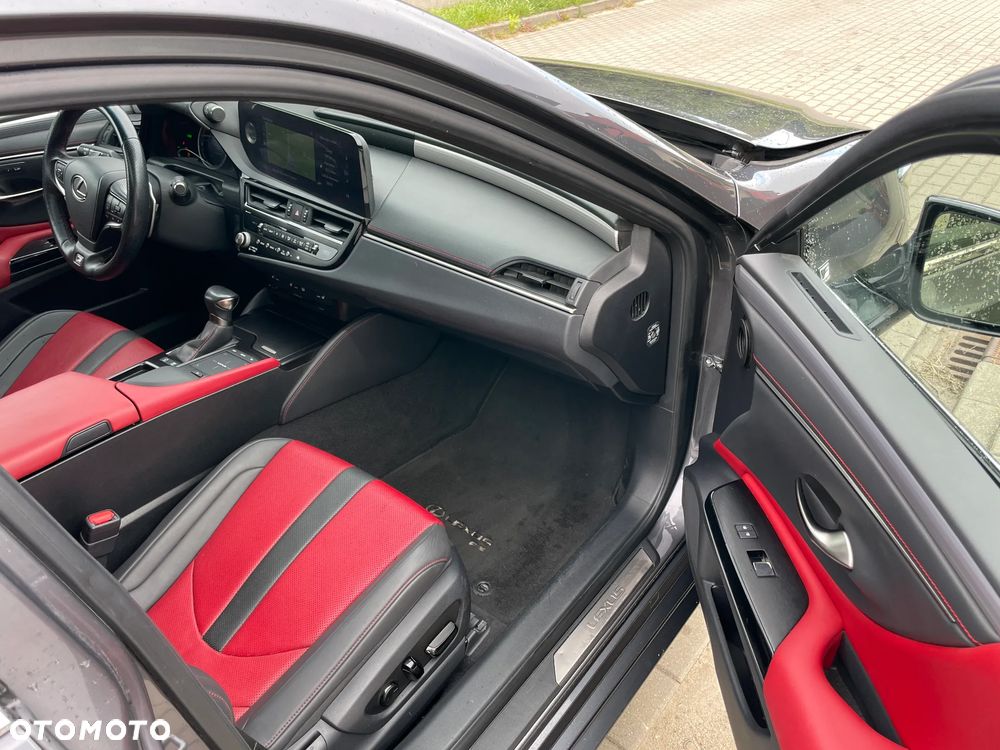 Lexus ES 300h F Sport - 21