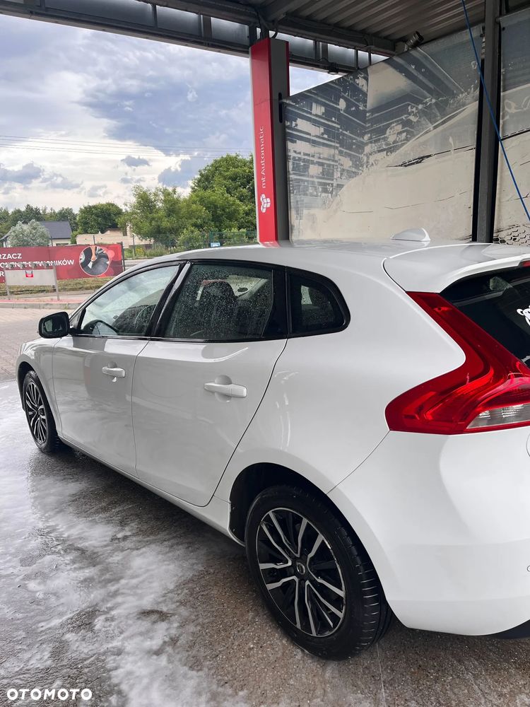Volvo V40 T3 Drive-E Momentum - 5