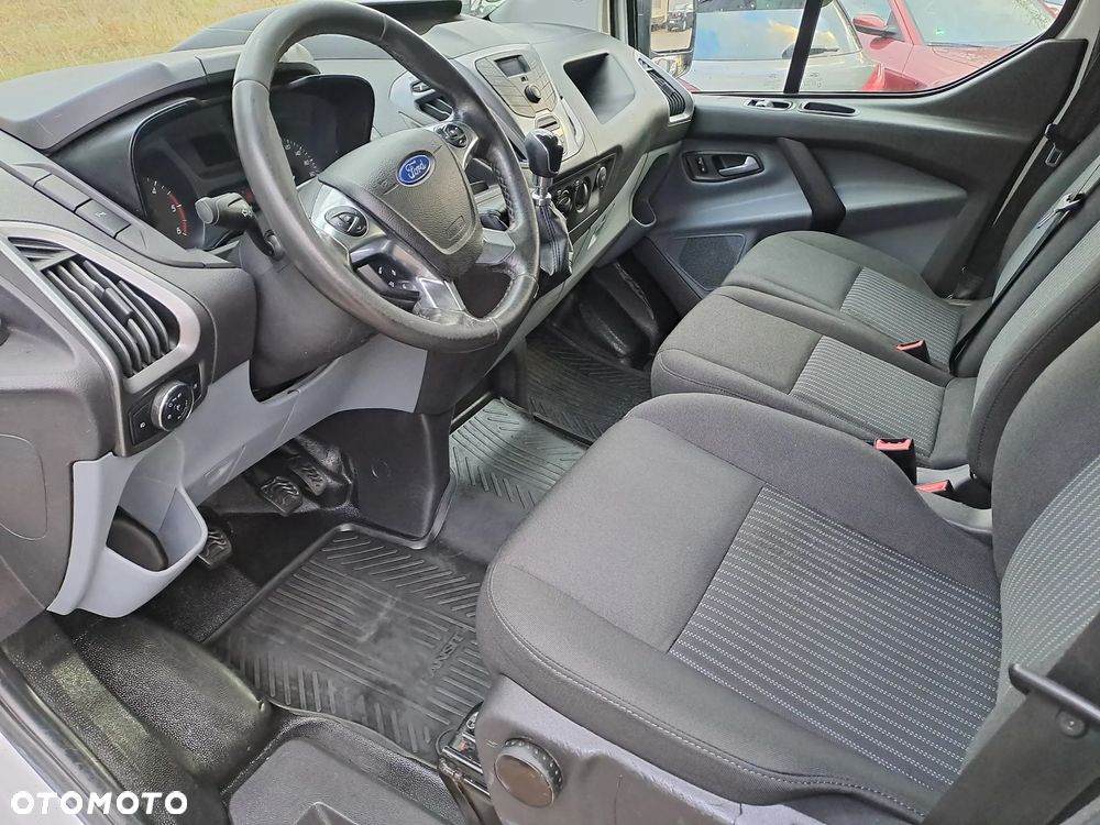 Ford TRANSIT CUSTOM - 18