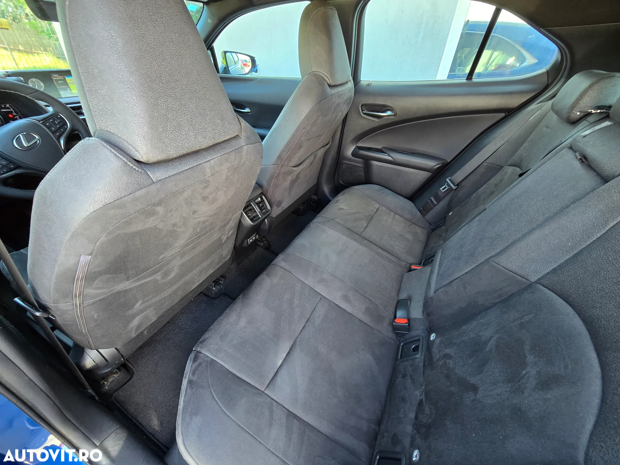 Lexus UX - 11