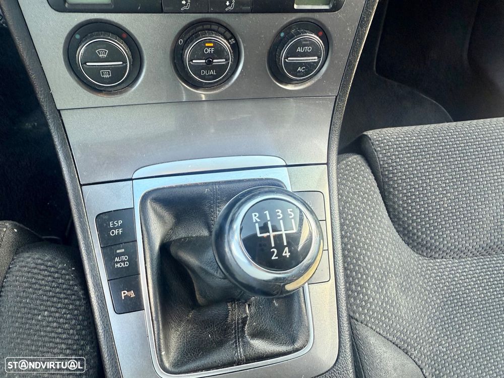 VW Passat Variant 1.9 TDi Confortline - 10