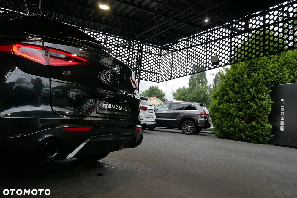 Alfa Romeo Stelvio 2.0 Turbo TI Q4 - 32