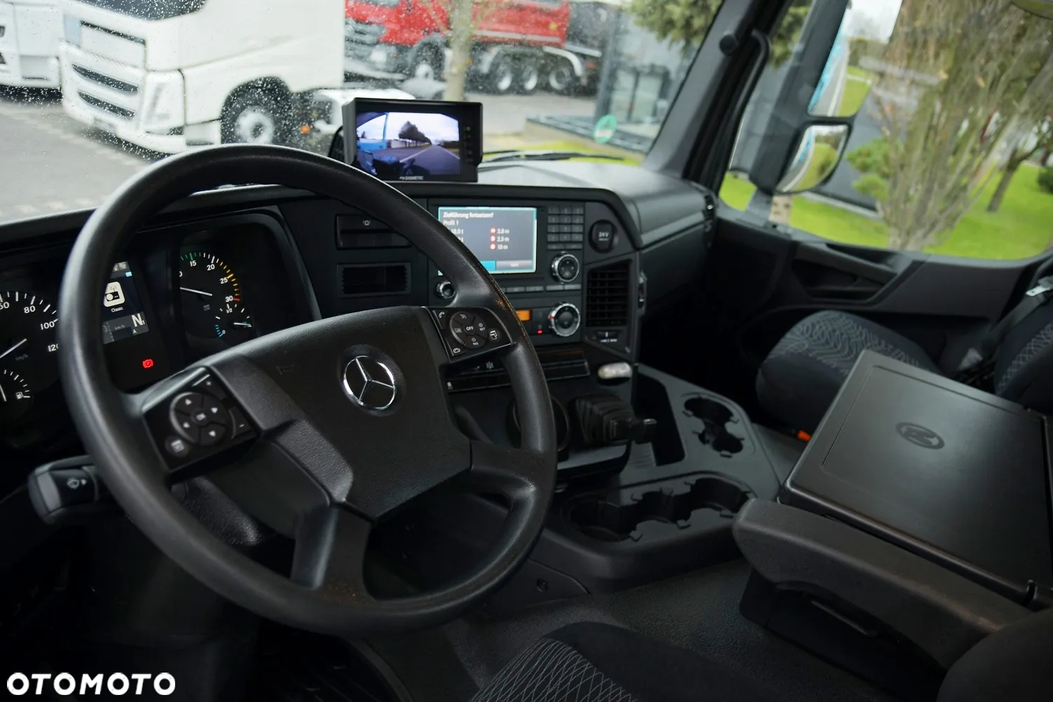Mercedes-Benz AROCS 1827///* 2018///* PRZEB 41 TYŚ///* HDS///* WYWROTKA///* ROTATOR///* 18000KG///* ŁYŻKA///* STAN JAK NOWY - 24