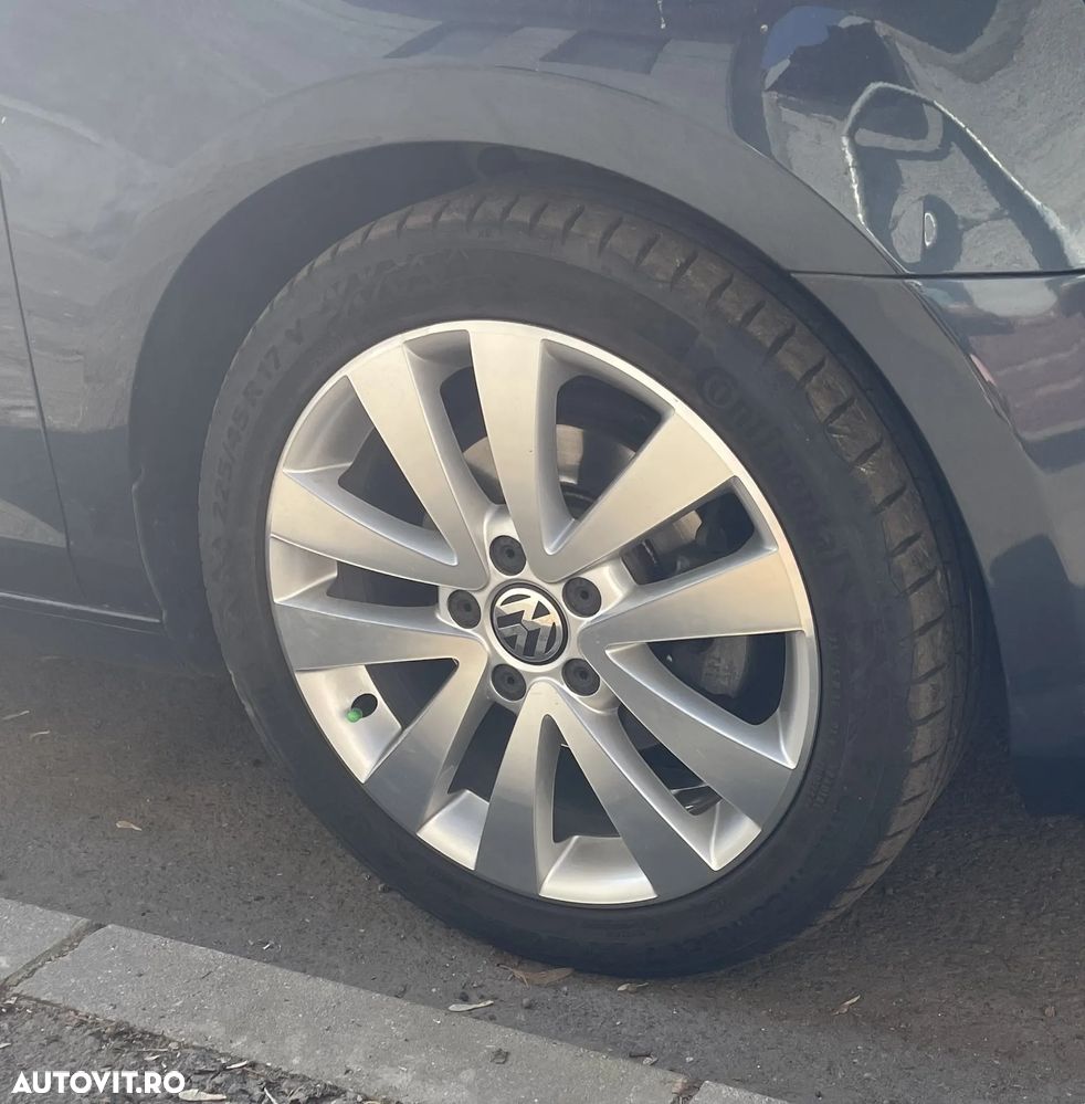 Volkswagen Golf 1.6 TDI DPF BlueMotion Technology Highline - 10