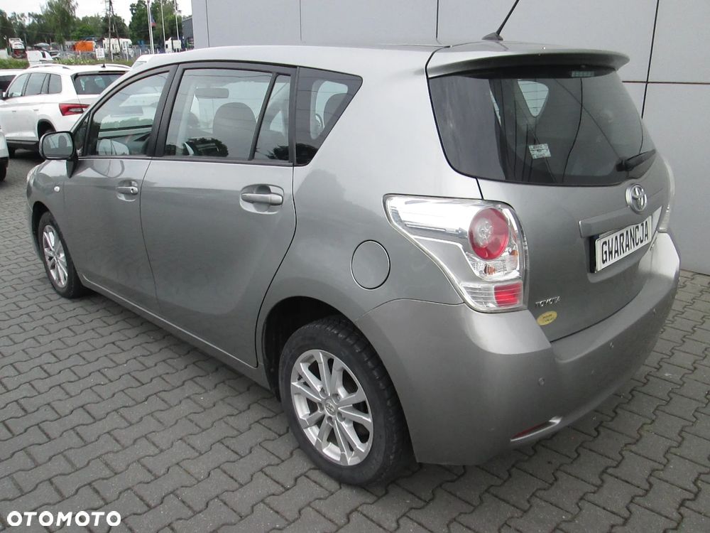 Toyota Verso 2.0 D-4D Life - 28