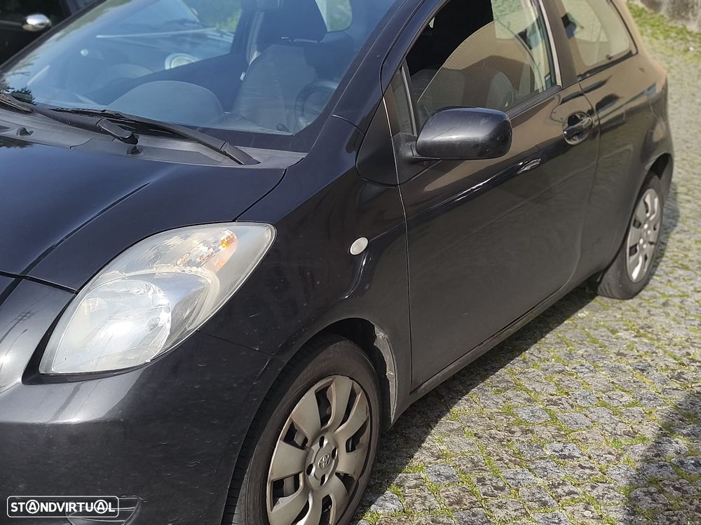 Toyota Yaris 1.3 VVT-i Sol High Pack - 2