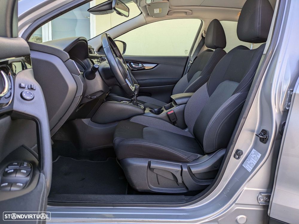 Nissan Qashqai 1.5 dCi N-Connecta J18 - 19