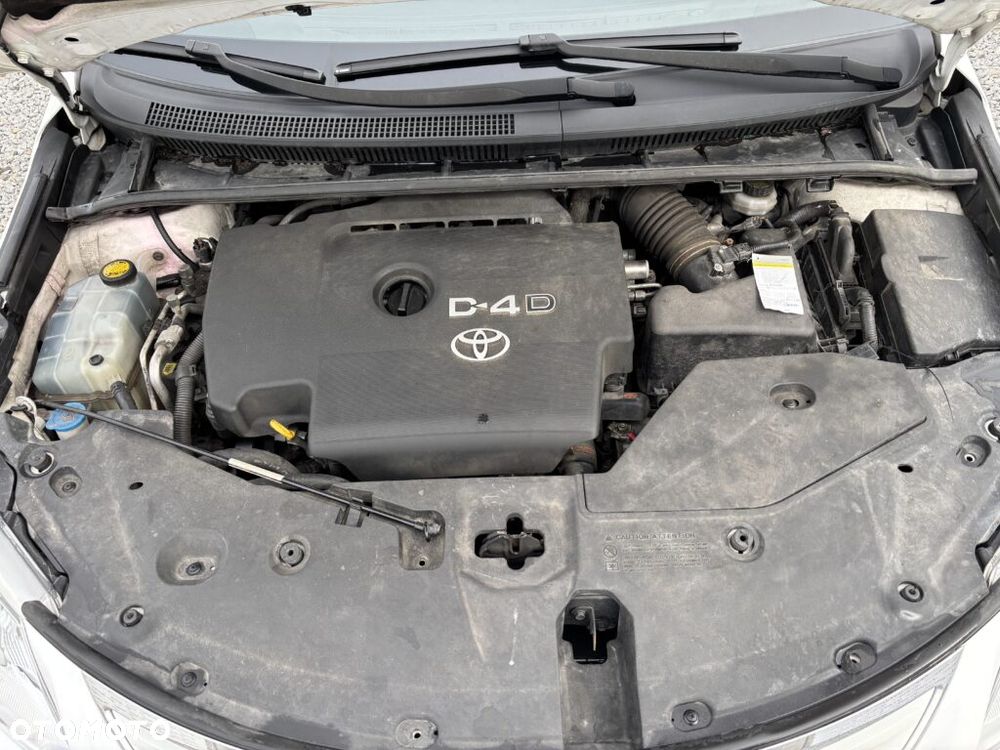 Toyota Avensis 2.0 D-4D Sol - 15