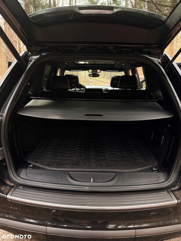 Jeep Grand Cherokee - 29