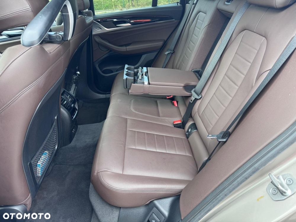 BMW iX3 Standard - 12