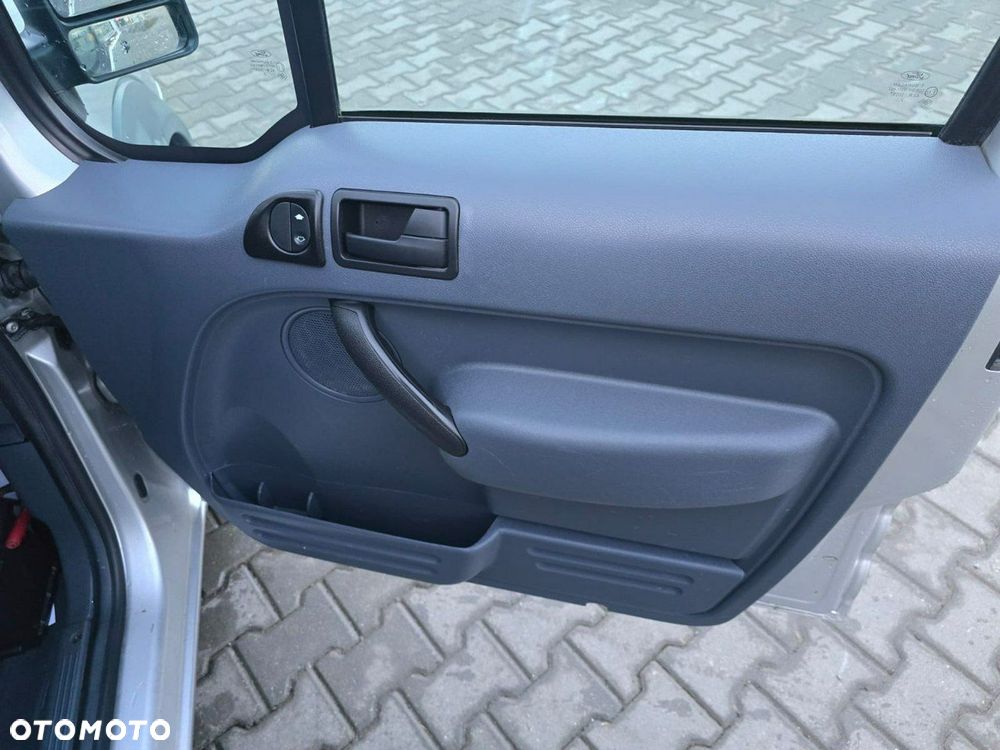 Ford Transit Connect - 18