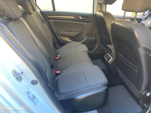 Renault Mégane Sport Tourer 1.5 Blue dCi Intens - 33