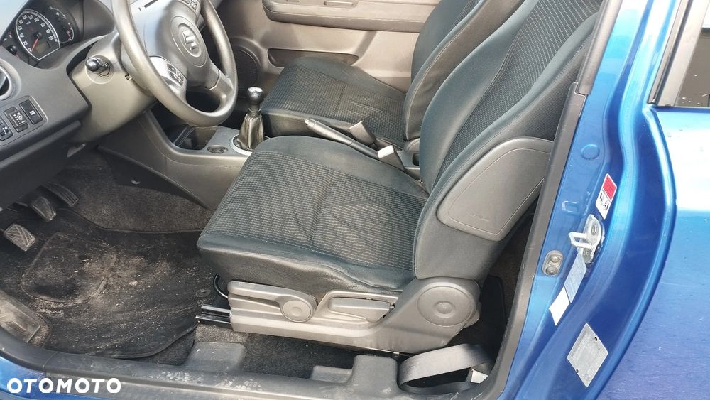 Suzuki Swift 1.3 Classic - 12