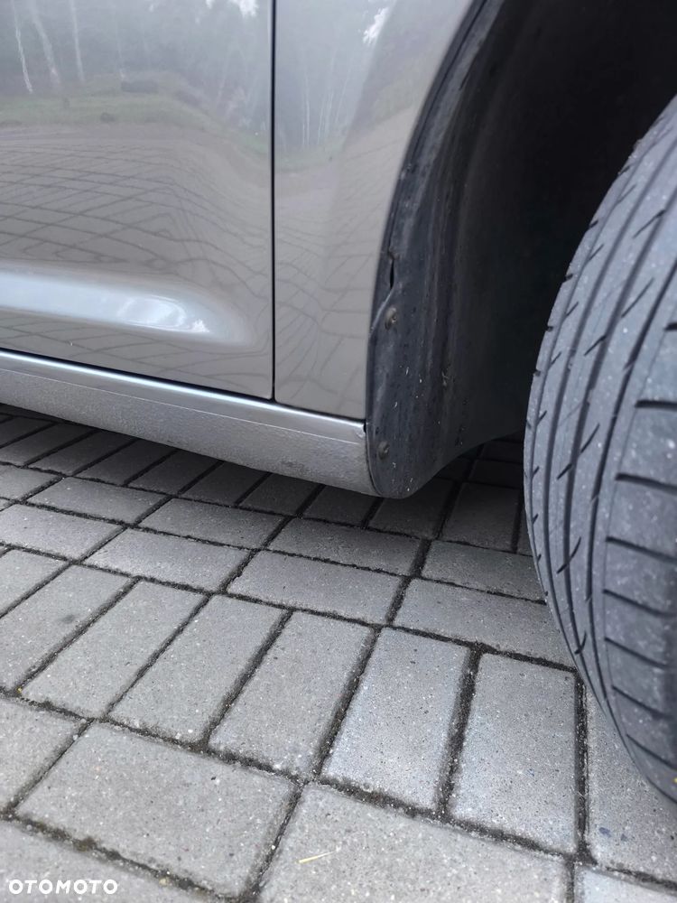 Volkswagen Touran 2.0 TDI DPF Trendline - 33