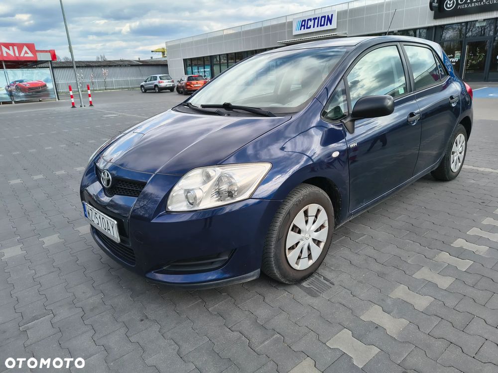 Toyota Auris 1.4 VVT-i Terra - 1