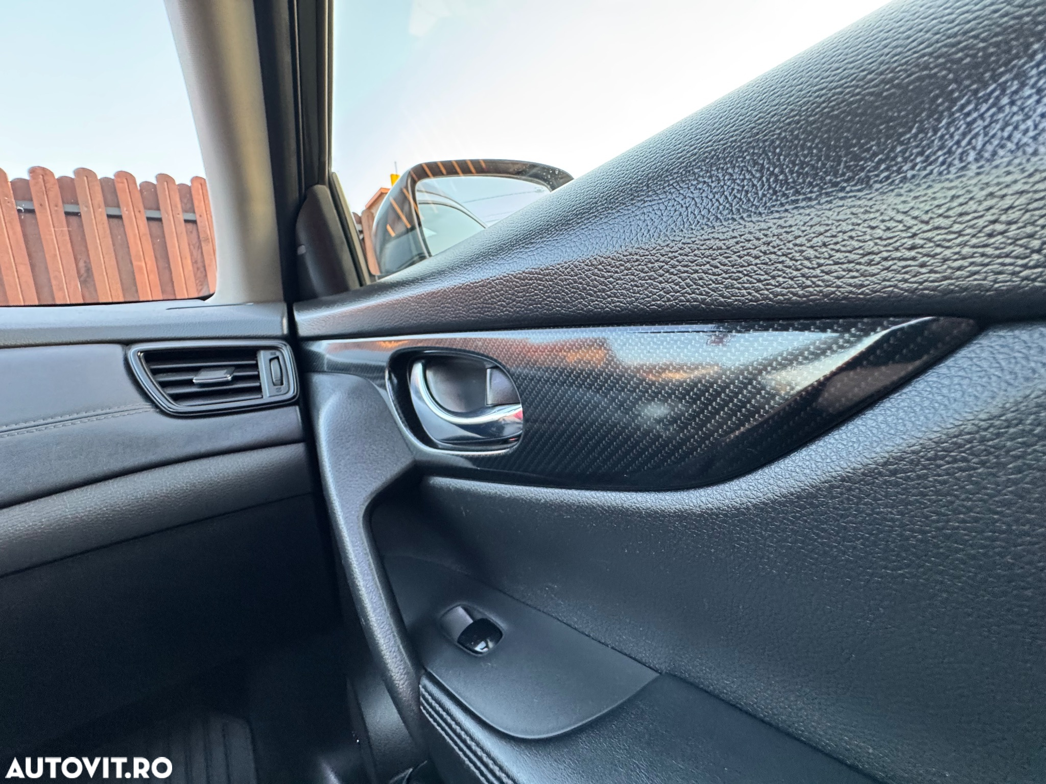 Nissan X-Trail 2.0 dCi ALL-MODE 4x4i Xtronic Acenta - 25
