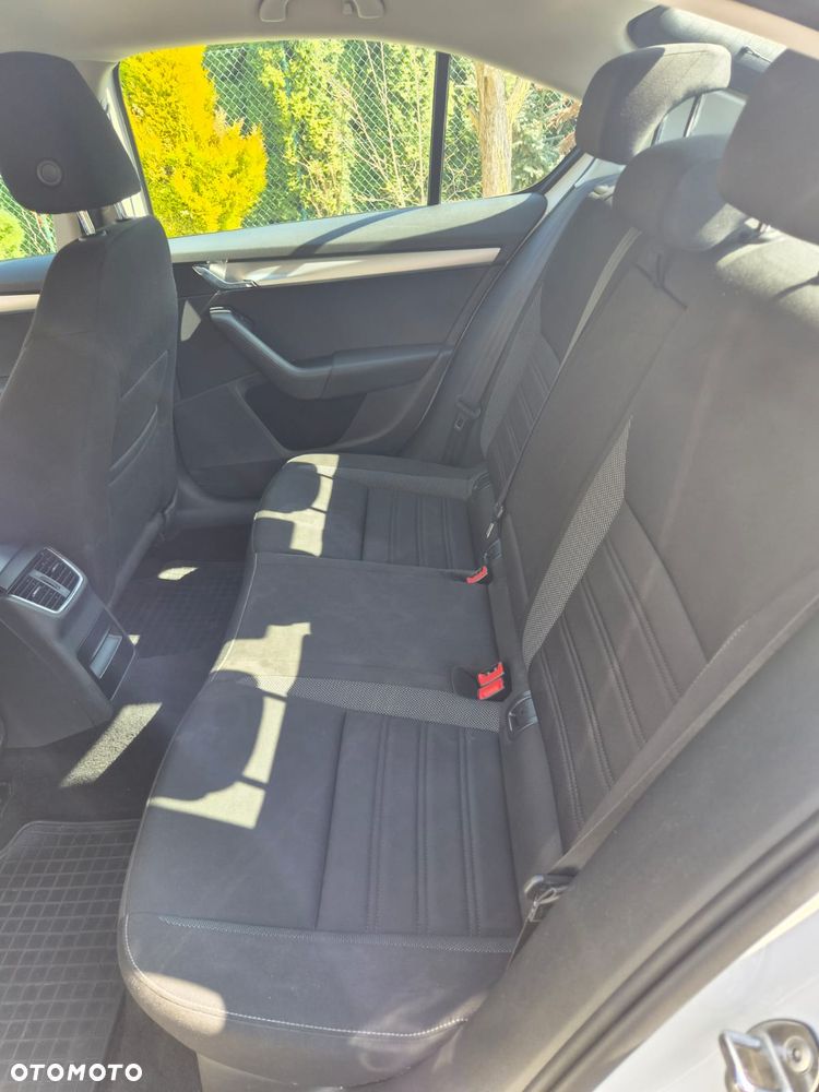 Skoda Octavia 2.0 TDI Ambition - 8