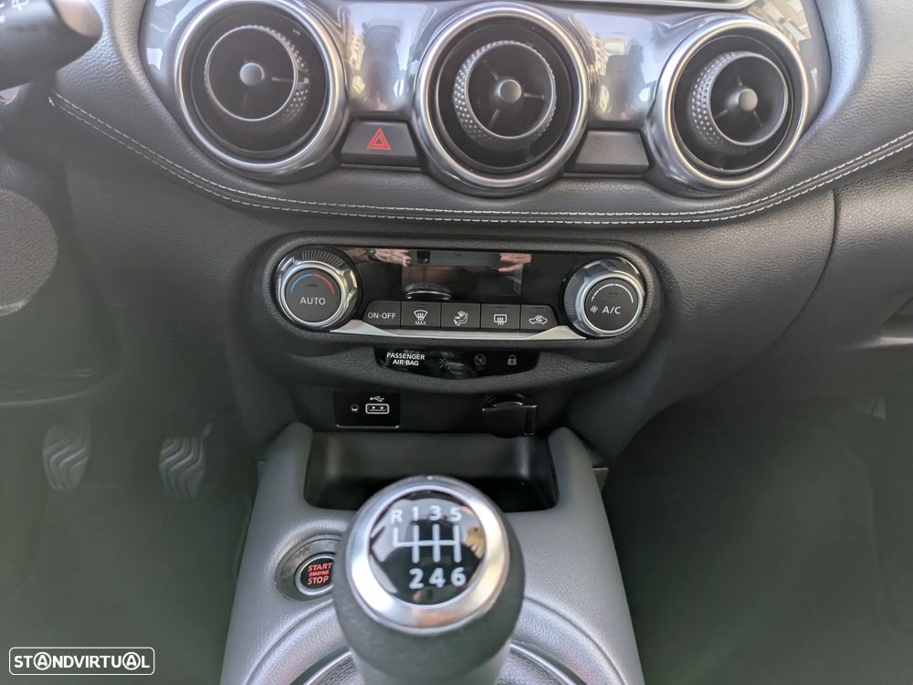 Nissan Juke 1.0 DIG-T N-Connecta - 16