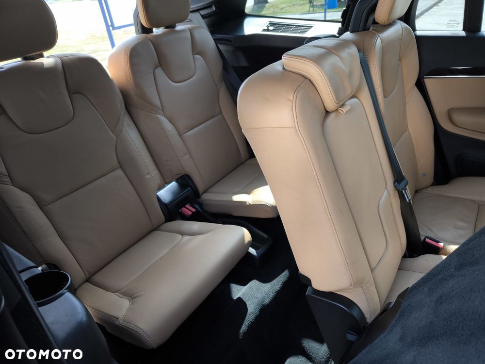 Volvo XC 90 T6 AWD Geartronic Momentum - 27