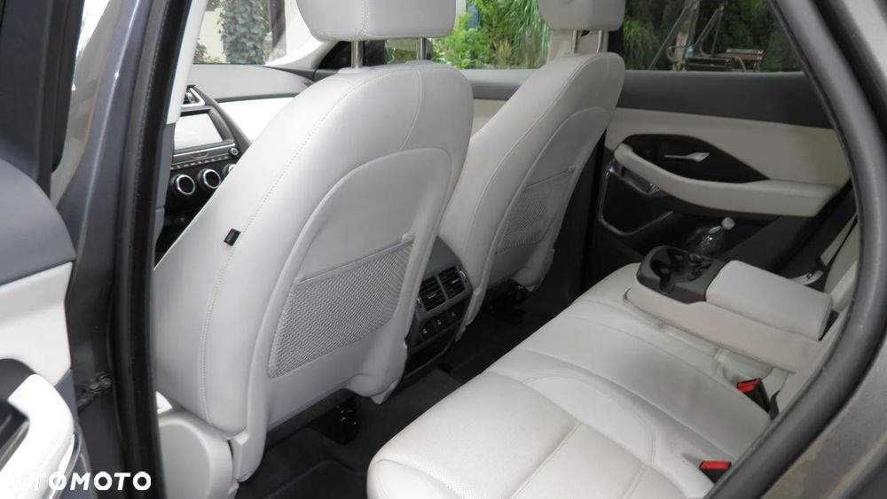 Jaguar E-Pace P250 AWD S - 8