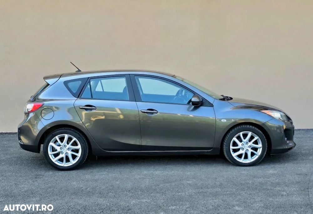 Mazda 3 - 13