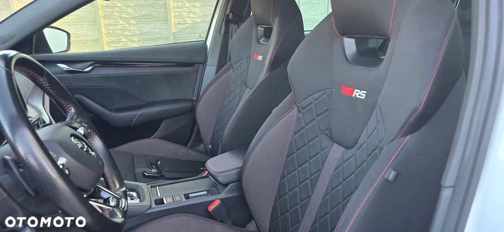 Skoda Octavia 2.0 TDI DSG RS - 9