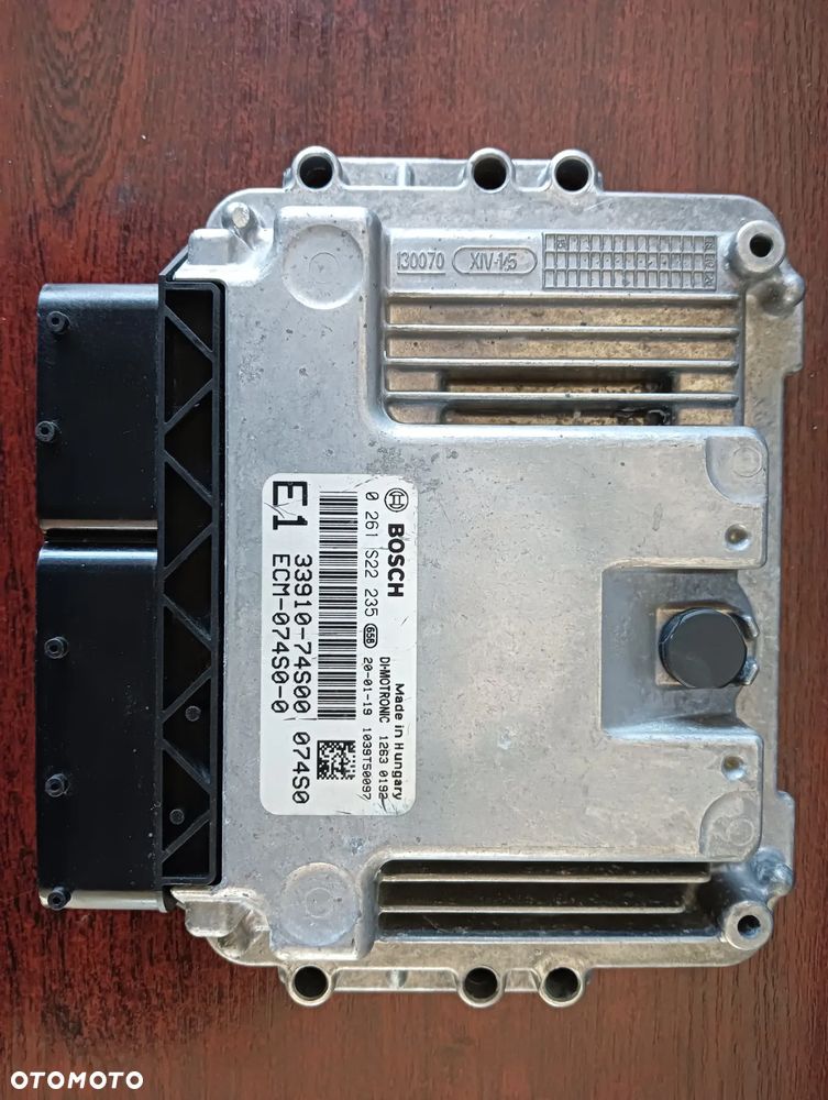 Suzuki Vitara Hybryd 33910-74S00 sterownik silnika - 1