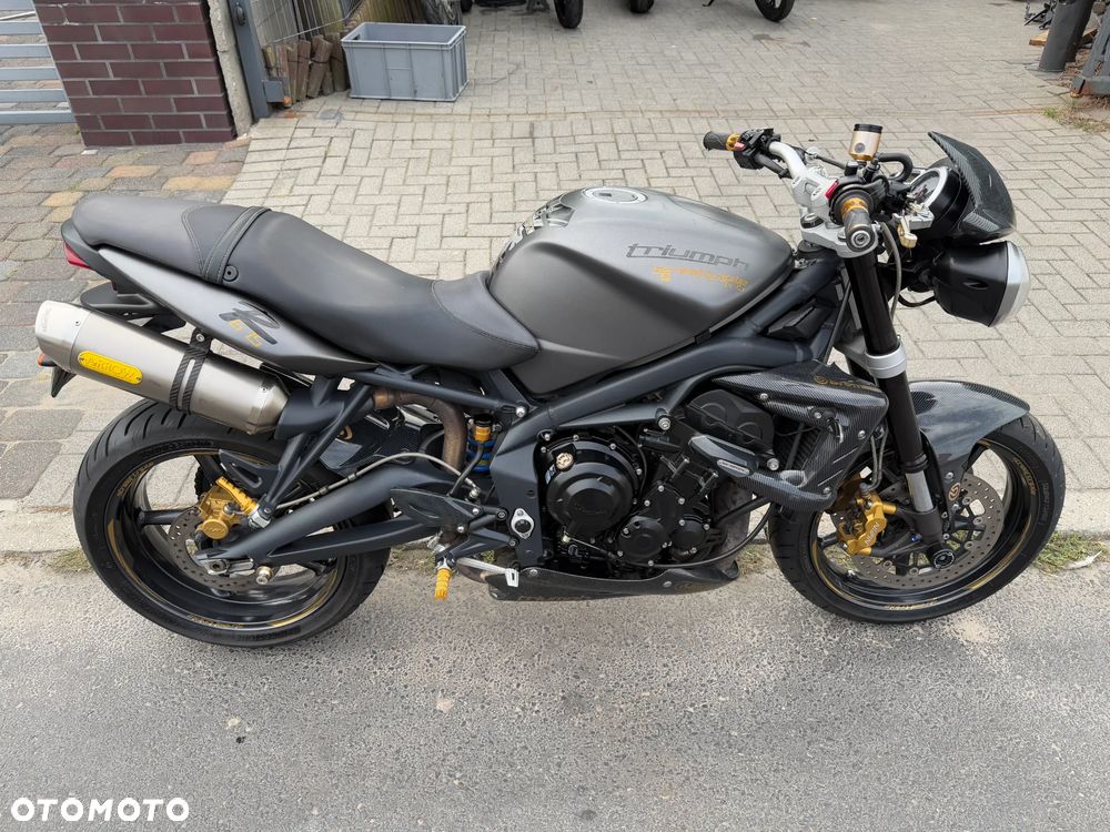 Triumph Street Triple - 4