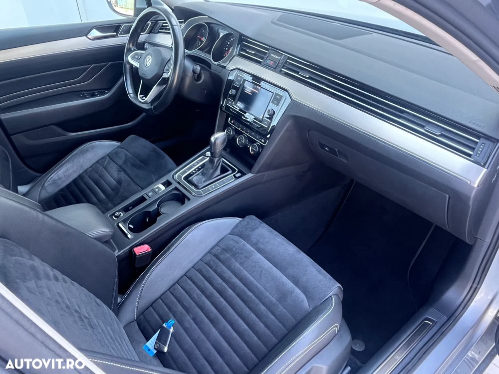 Volkswagen Passat 2.0 TDI DSG Highline - 9