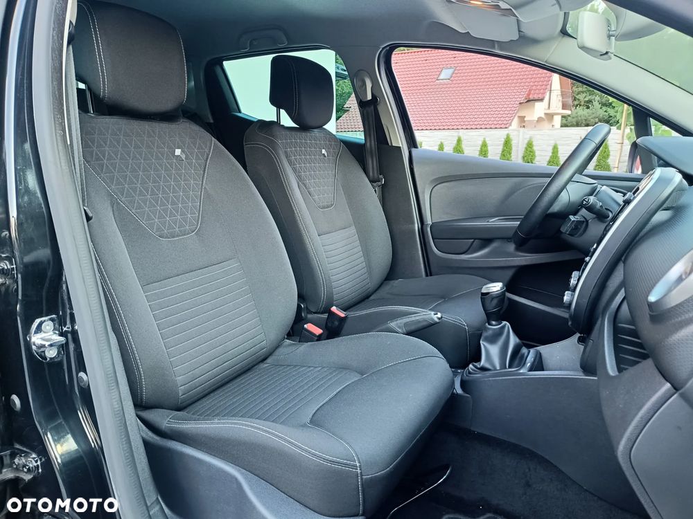 Renault Clio 1.2 16V Limited - 21