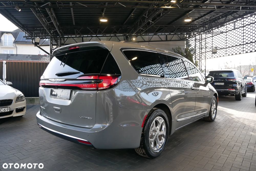 Chrysler Pacifica - 3