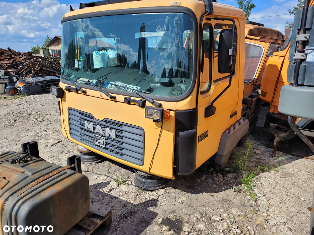 Kabina dzienna Man F2000 - 1