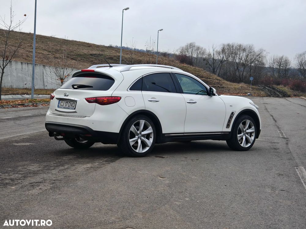 Infiniti FX 30 FX30d 3.0d V6 S Premium AWD - 4