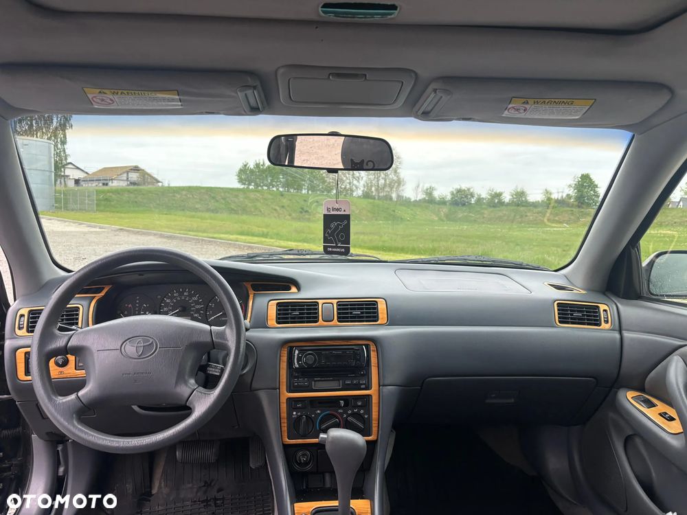 Toyota Camry - 9