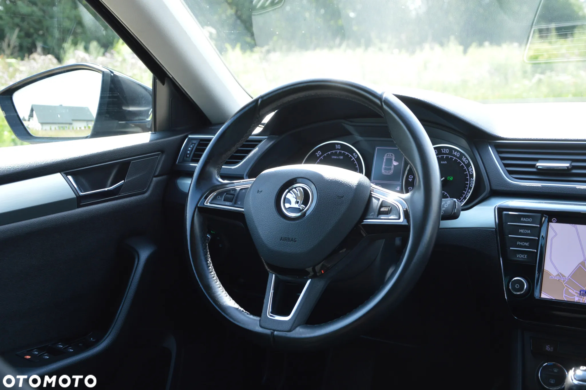 Skoda Superb 2.0 TDI Ambition DSG - 15