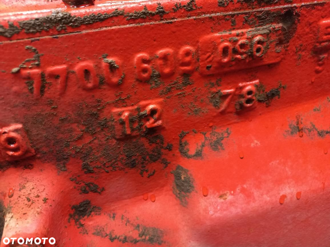 CZĘŚCI RENAULT 651,681,751,851,551,SKRZYNIA,most,widełki ,tryb,atak,koło zębate,obudowa skrzyni,podnośnik,sekcja hydrauliki,wom,wałek,ramie podnośnika.korpus,wodzik,widełki,tryb 1,2,3,4, biegu,wsteczny.mvm - 8