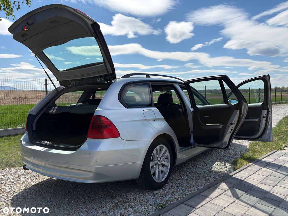 BMW Seria 3 320d - 13