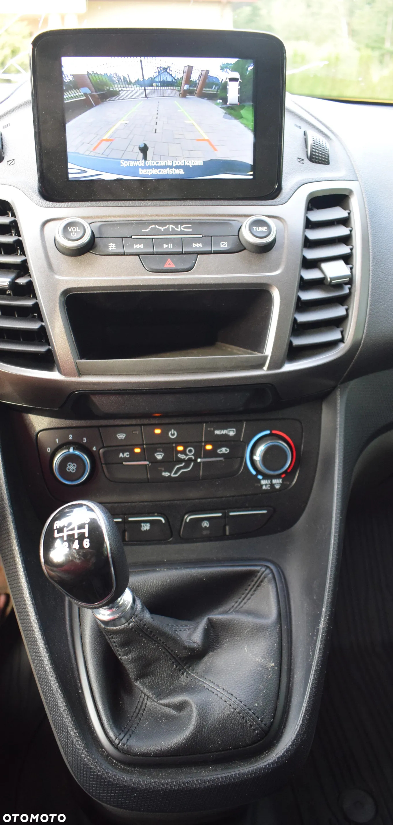 Ford Transit Connect - 12