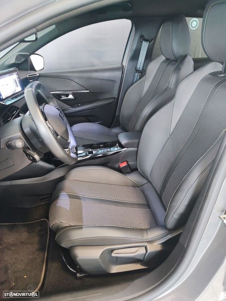 Peugeot e-208 50 kWh GT - 13