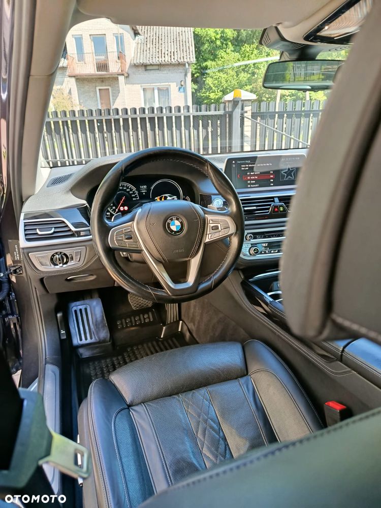 BMW Seria 7 740d xDrive - 23