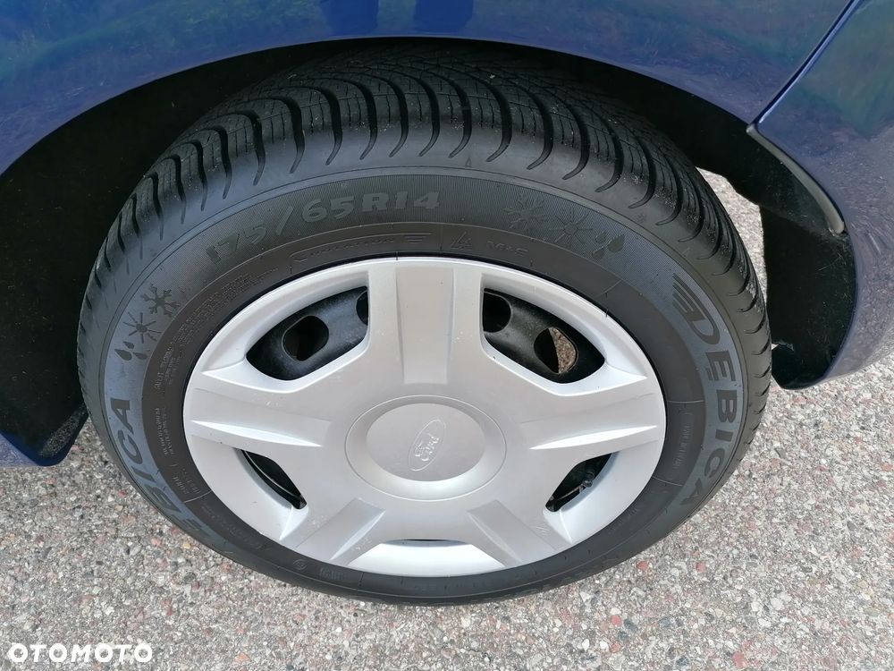 Ford Fiesta - 25