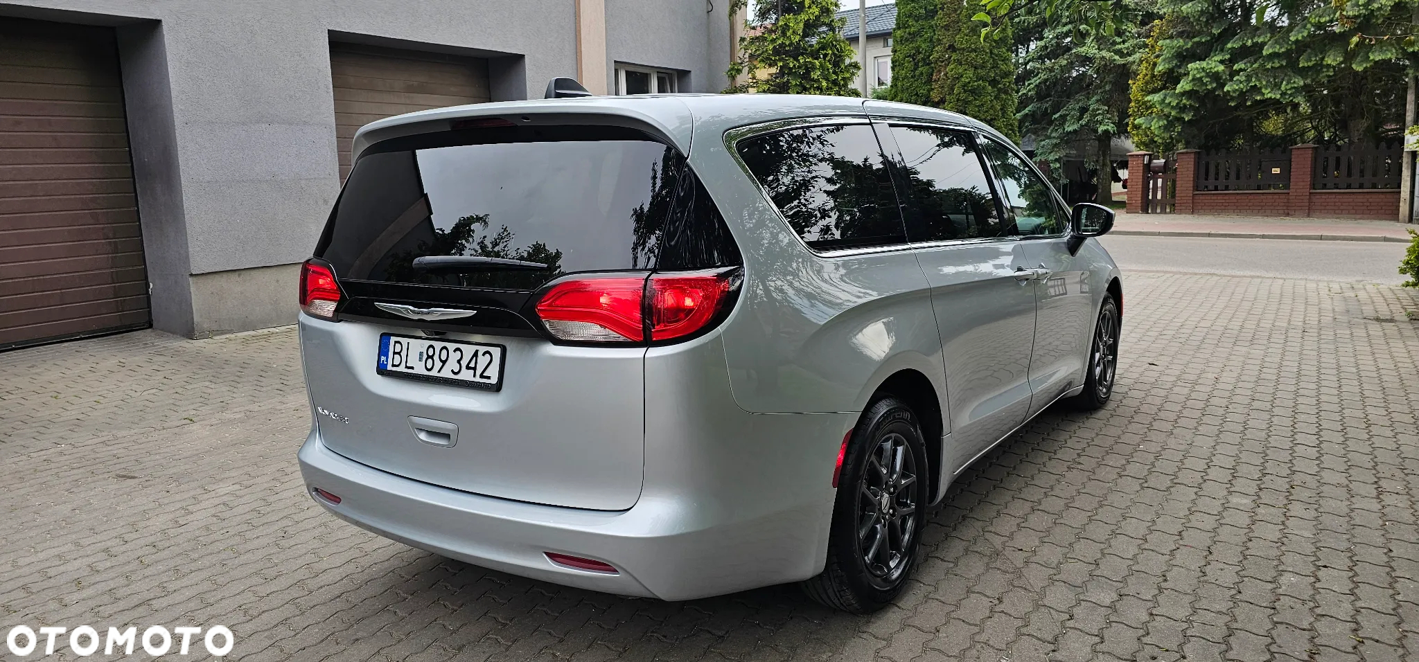 Chrysler Pacifica - 38