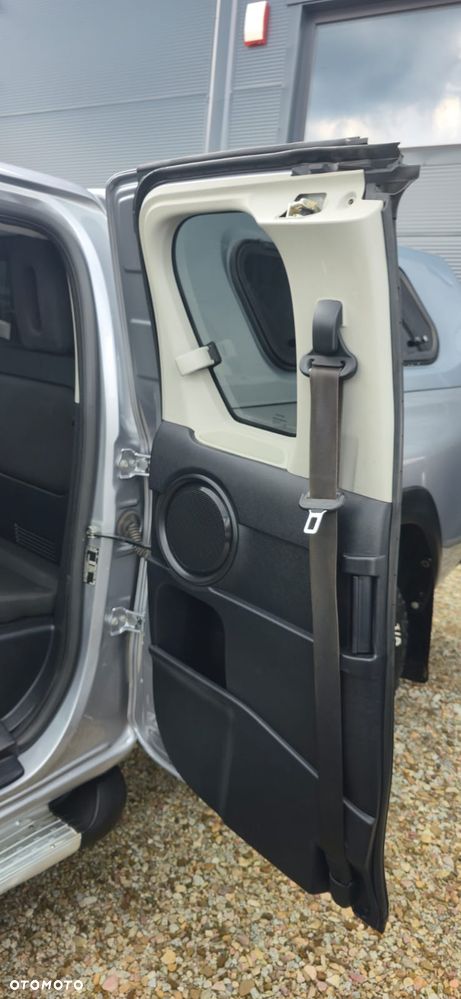 Toyota Hilux 2.4 D-4D Extra Cab SR 4x4 - 16