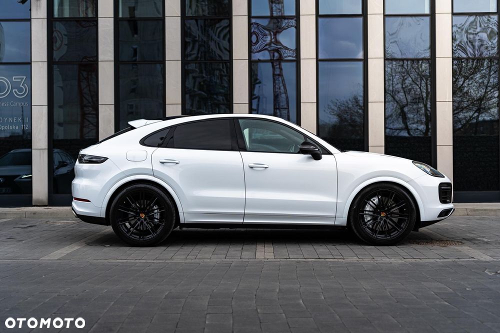 Porsche Cayenne E-Hybrid - 3