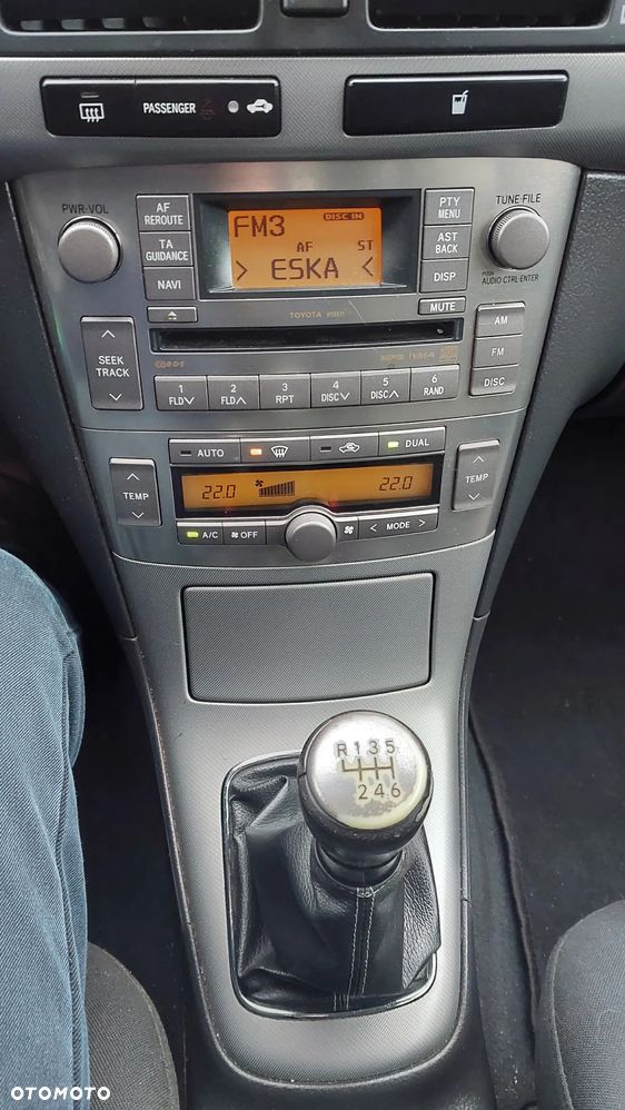 Toyota Avensis 2.2 D-CAT Sol - 16