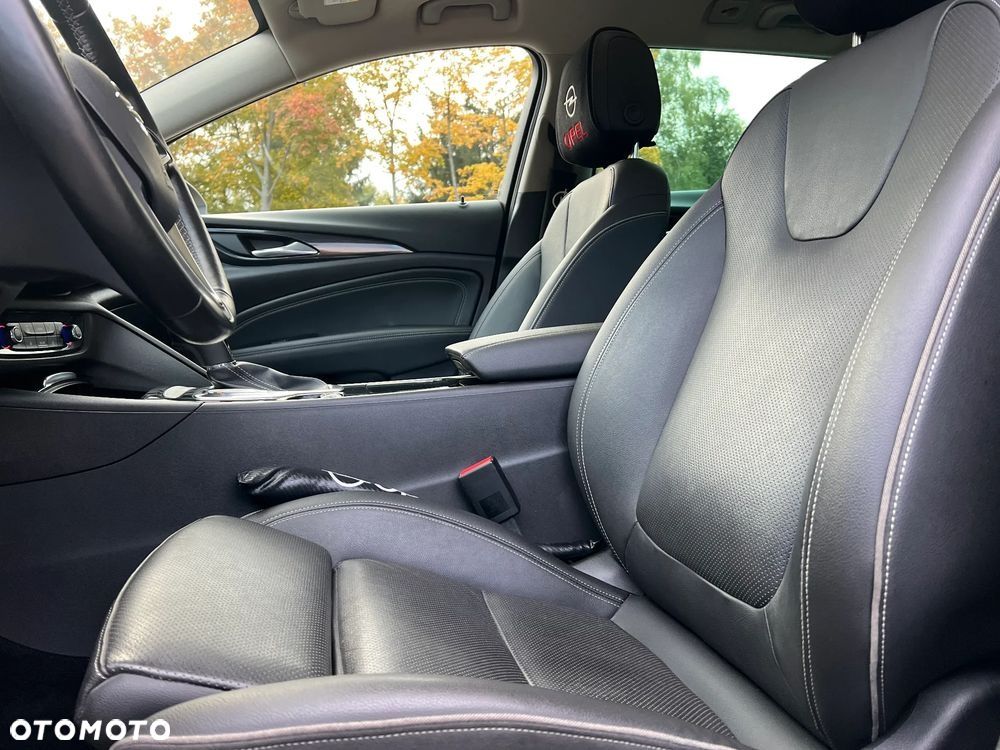 Opel Insignia - 10