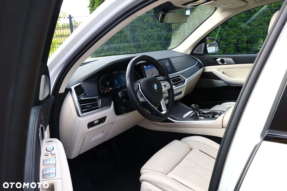 BMW X7 xDrive40d mHEV - 35