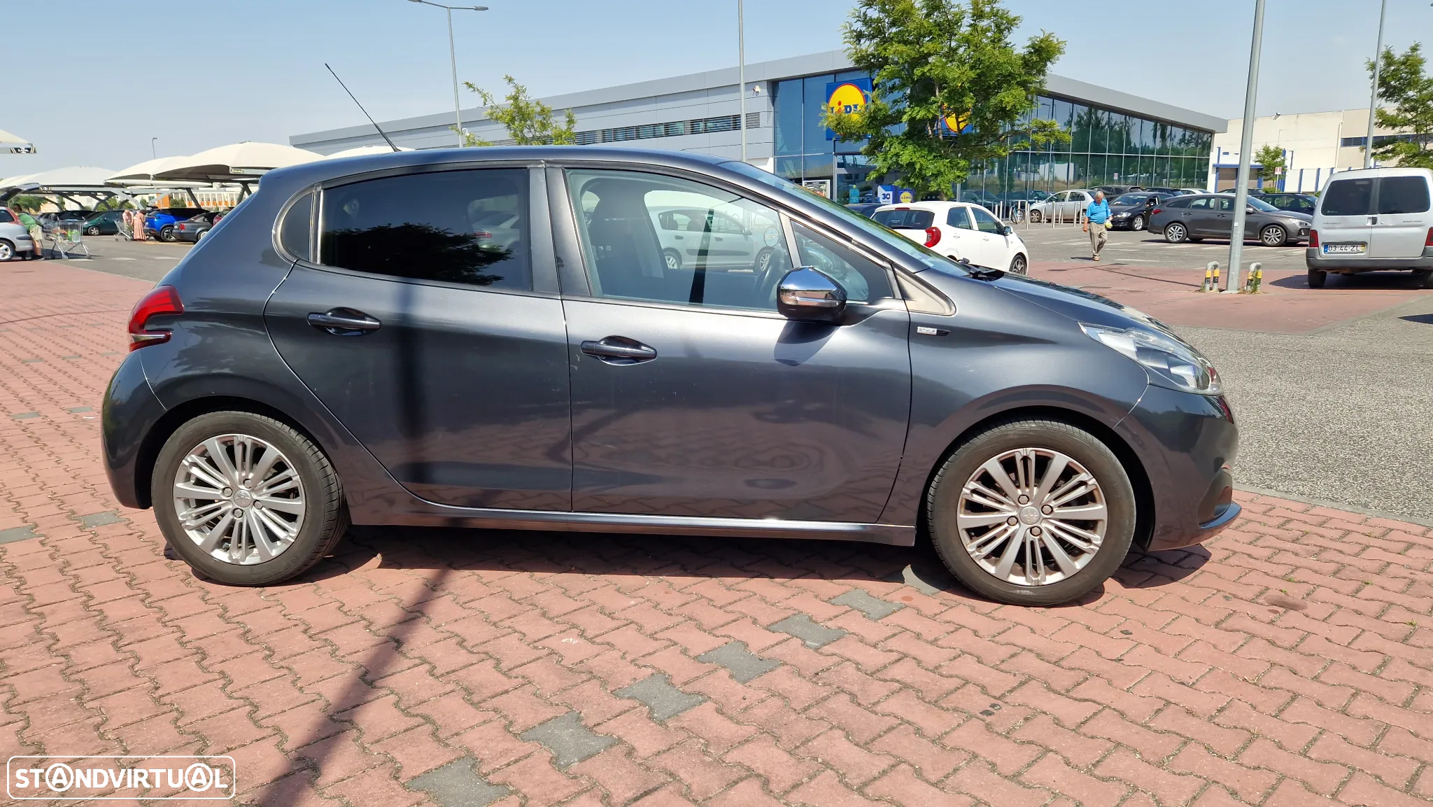 Peugeot 208 1.2 PureTech Style - 4