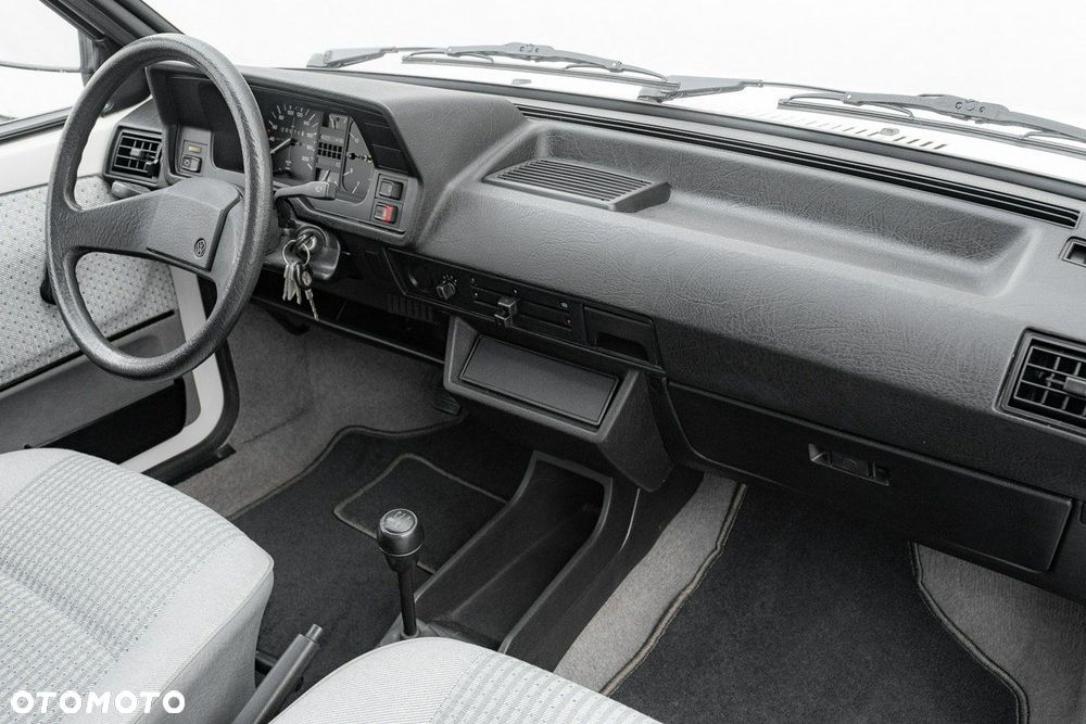 Volkswagen Polo - 25