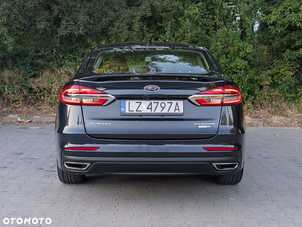 Ford Fusion - 8